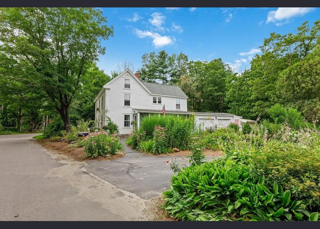 MODERN APPLIANCES HOME IN FRANCE